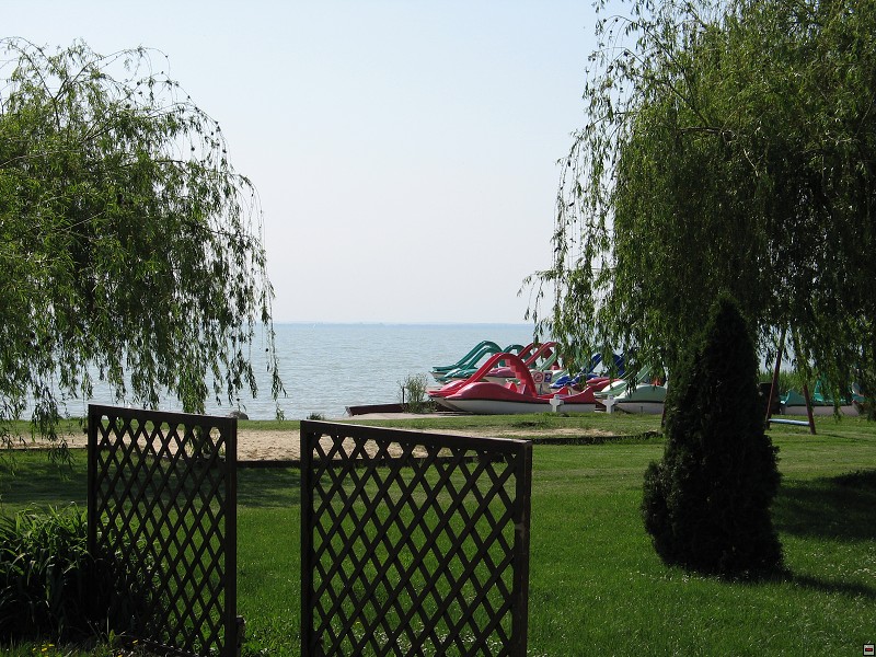 img00002.jpg